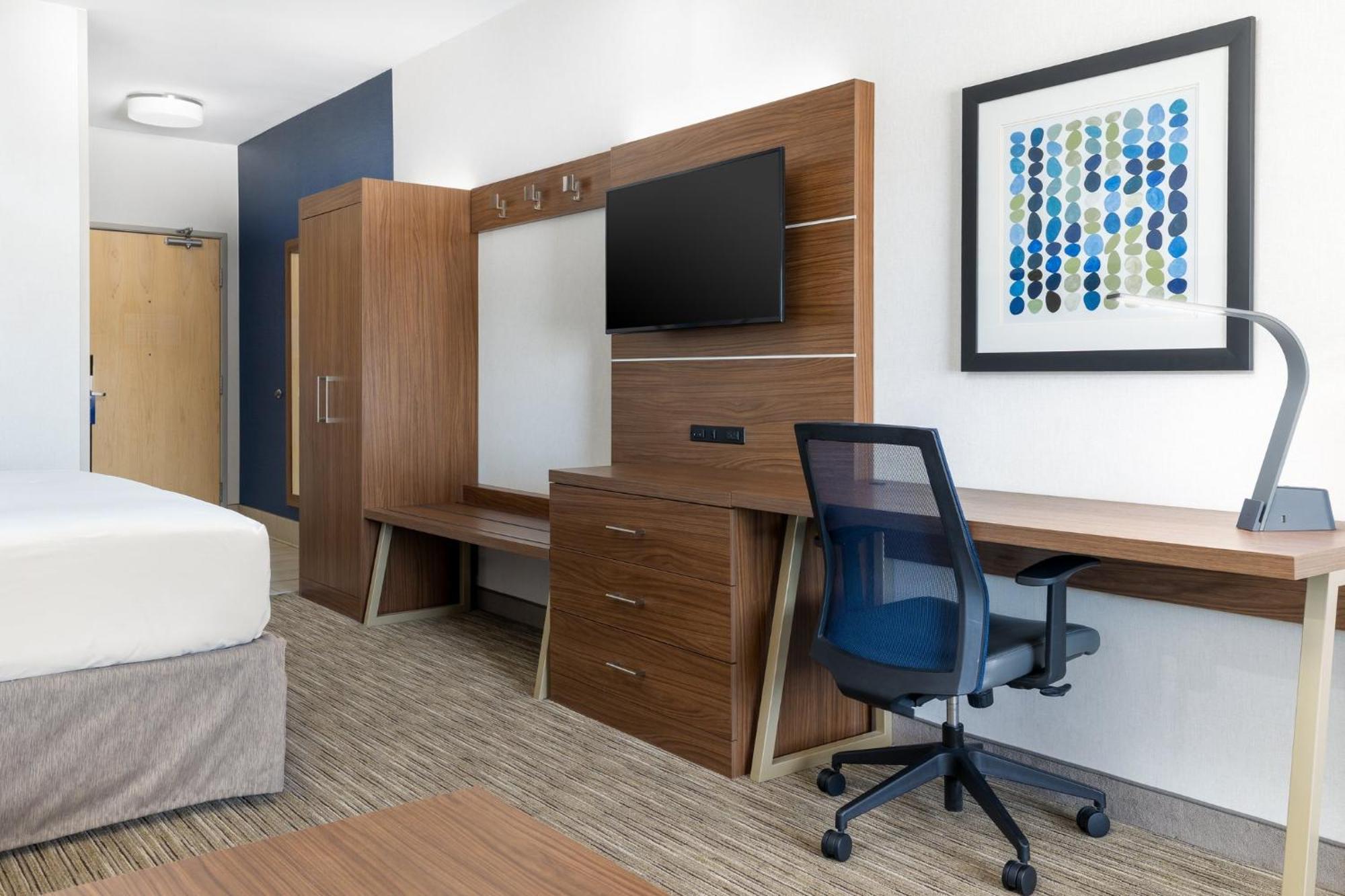 Holiday Inn Express & Suites Las Vegas Sw Springvalley By Ihg Exterior photo